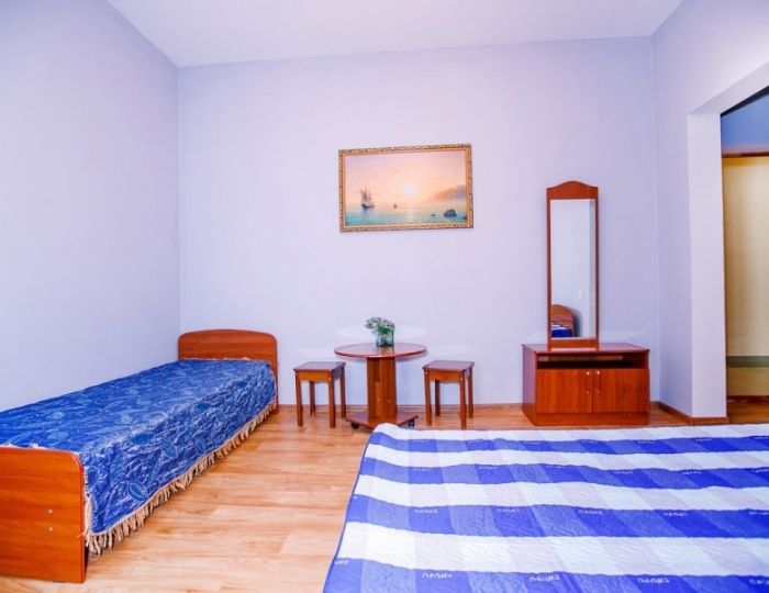 Трехместный номер - Гостевой дом «Альтаир Центр»